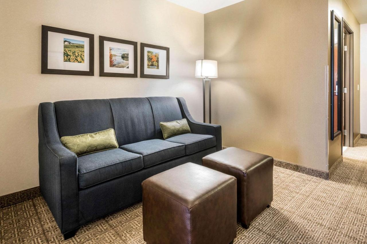 Comfort Suites At Par 4 Resort Waupaca Luaran gambar